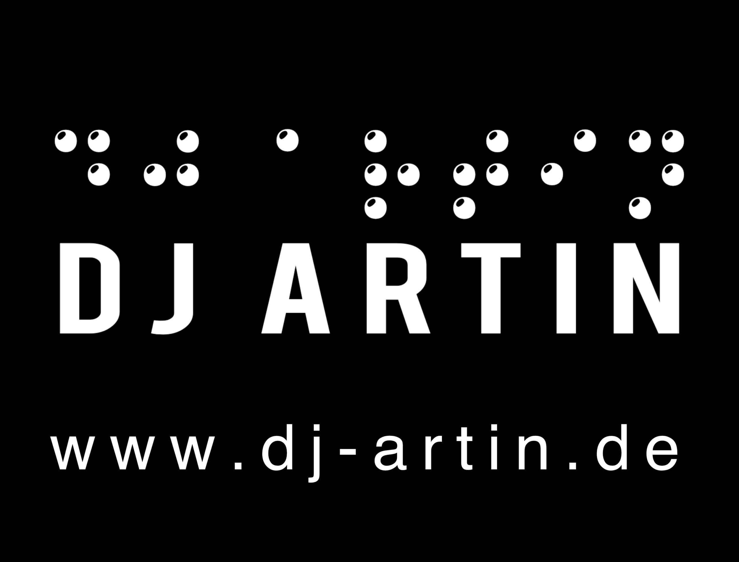 Logo DJ Artin: Weiß auf schwarz mit Brailleschrift. djartin.de